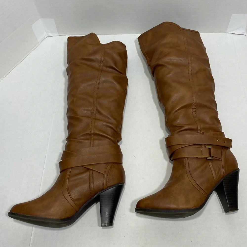 CHARMING CHARLIE KNEE HIGH BOOTS Size 8